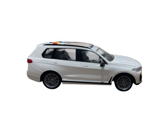 صورة سكوتر كهربائي بمقعد وشنطة خلفية